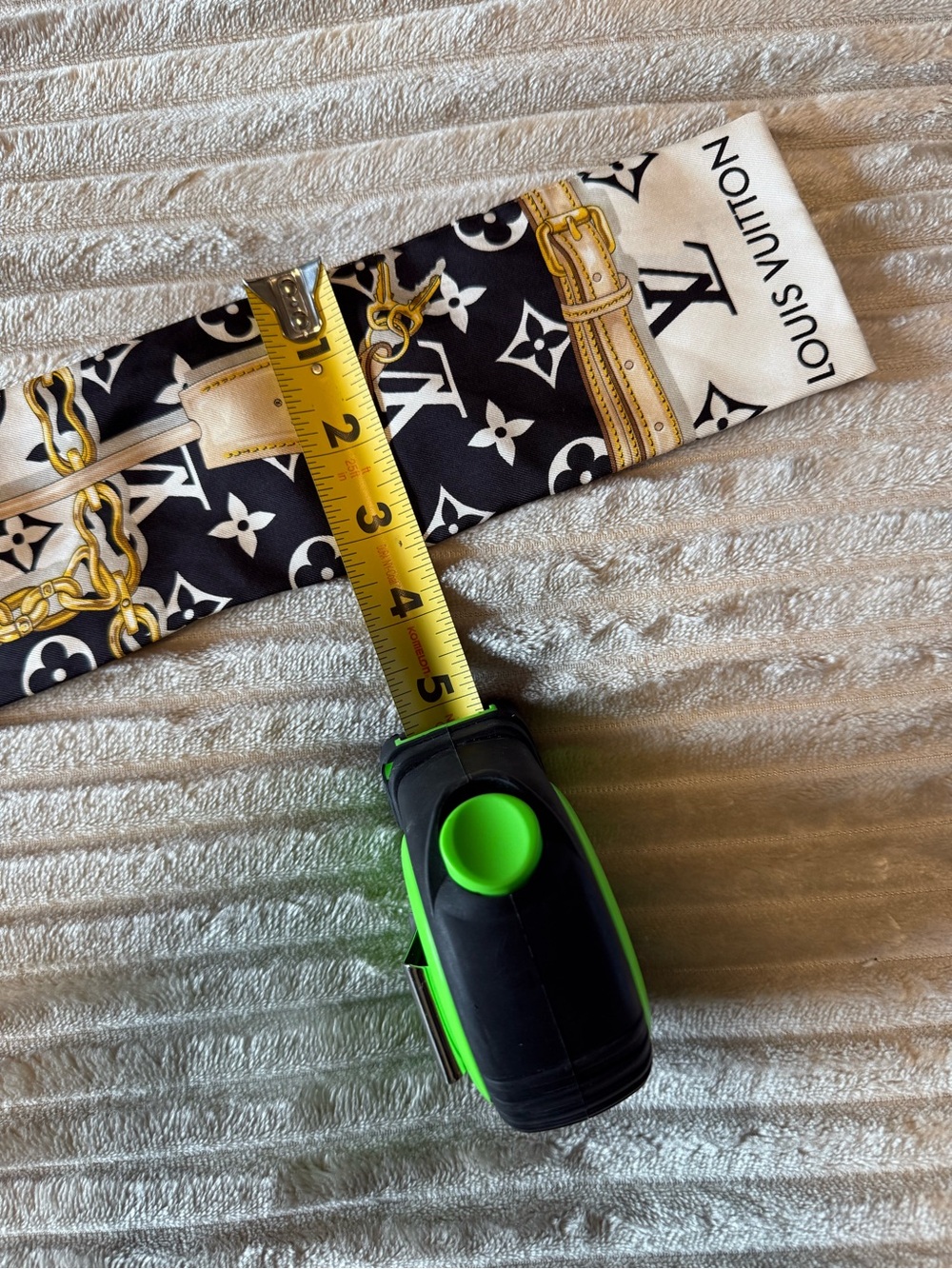 Louis Vuitton Black, White & Gold Monogram Twilly - Picture 3 of 3
